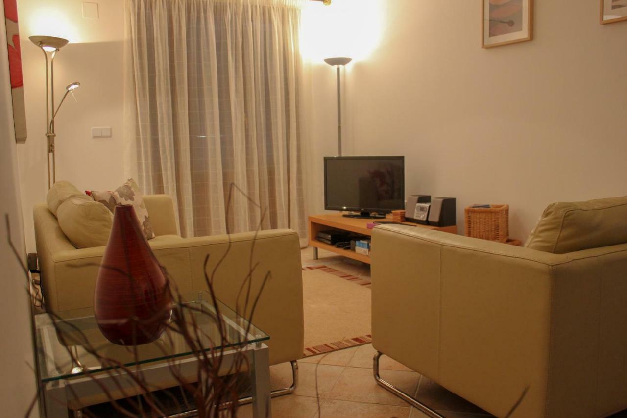 Modern Garden Apartment 阿亚蒙特 外观 照片